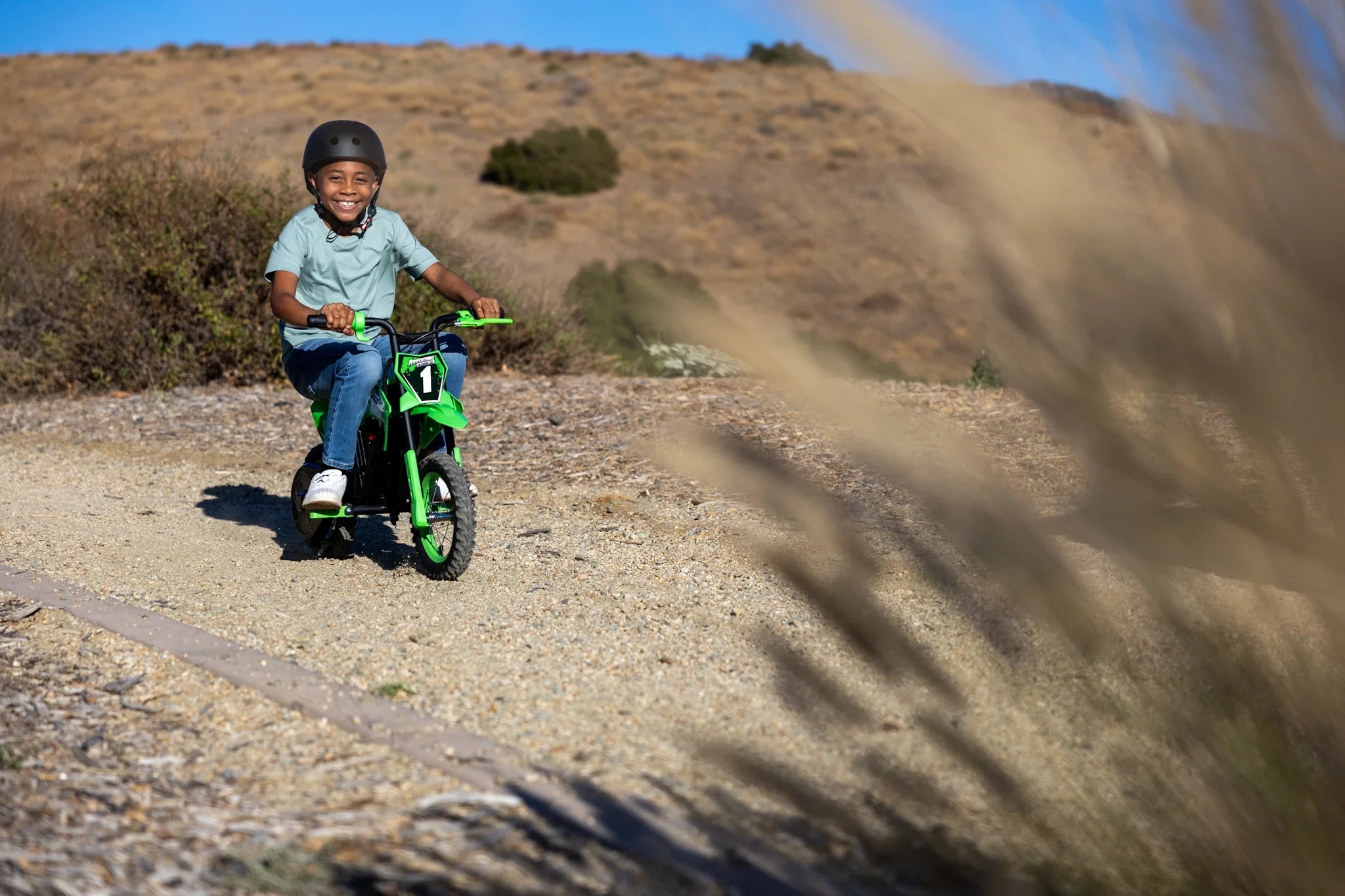 12V Electric Dirt Bike, Kids Battery Powered Ride On, Ages 5 Years and Up, Green
