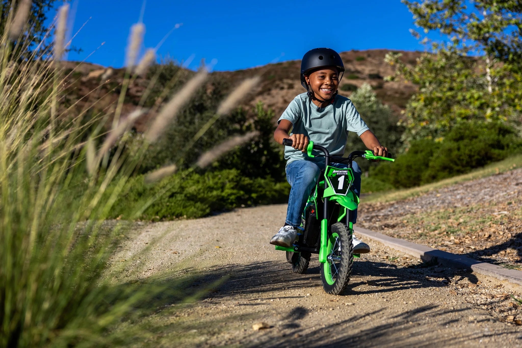 12V Electric Dirt Bike, Kids Battery Powered Ride On, Ages 5 Years and Up, Green