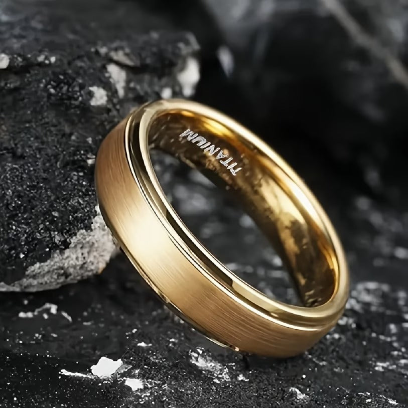 Golden Unisex Wedding Band