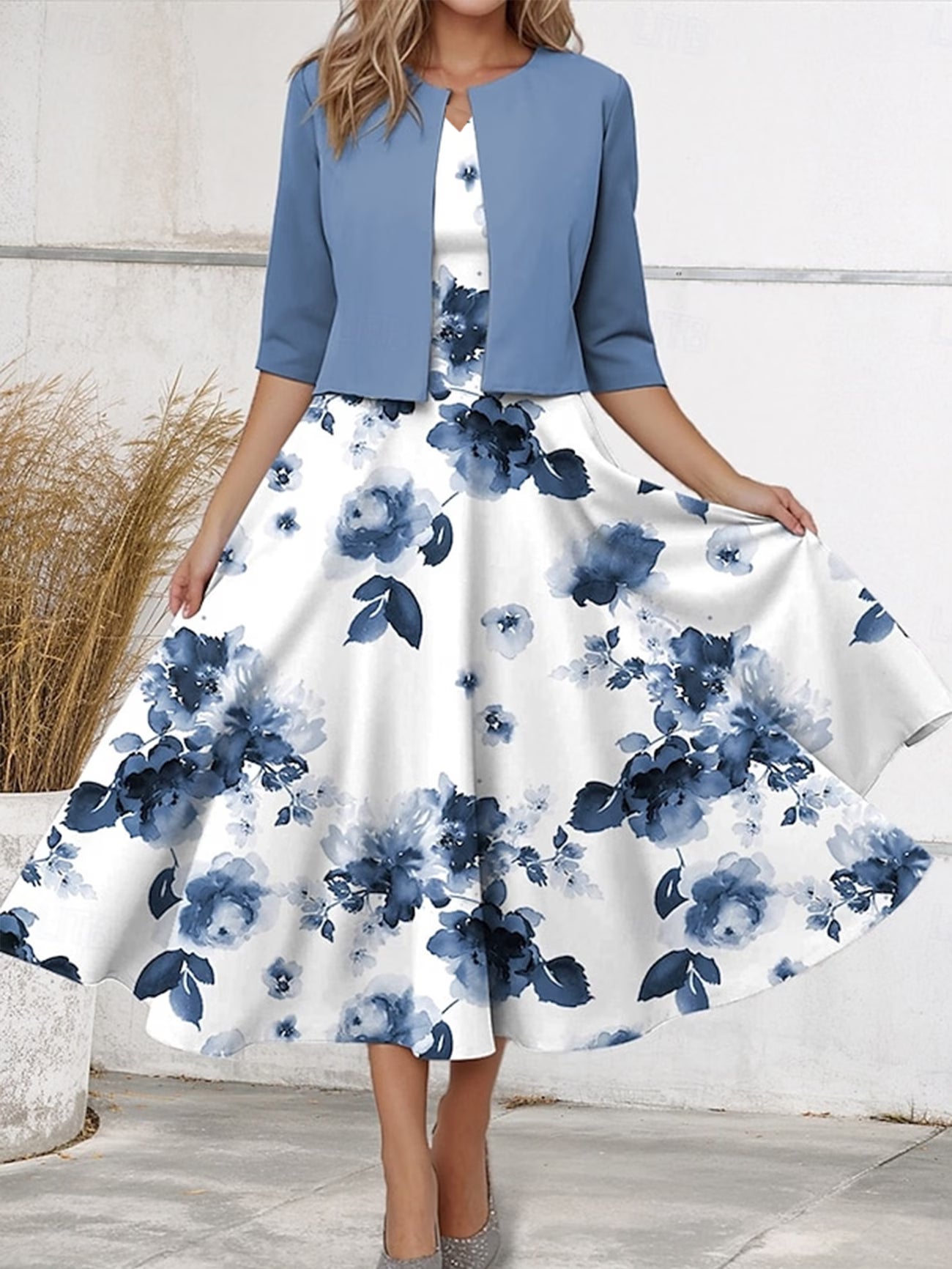 Autumn and winter blue short cardigan, blue and white